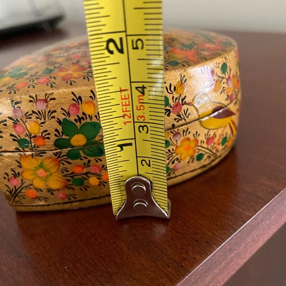 Vintage Hand Painted Lacquered Heart Shaped Wooden Trinket Box Kashmir India - Picture 11 of 11